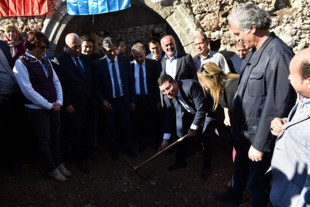 Lyrboton Kome’ye ilk kazma Tütüncü’den