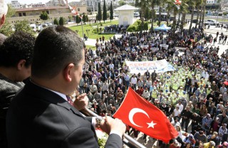 Tütüncü’ye personelinden coşkulu karşılama