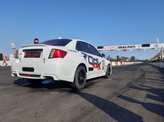 Kepez'de oto drag heyecanı