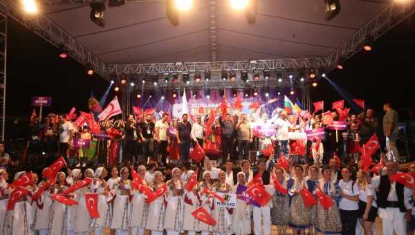 Kepez’in folklor festivaline muhteşem gala 