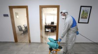 Kepez’de kamu kurumları dezenfekte ediliyor