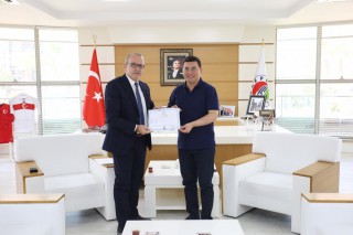 Kepez’in Belediye Tıp Merkezi ruhsatını aldı