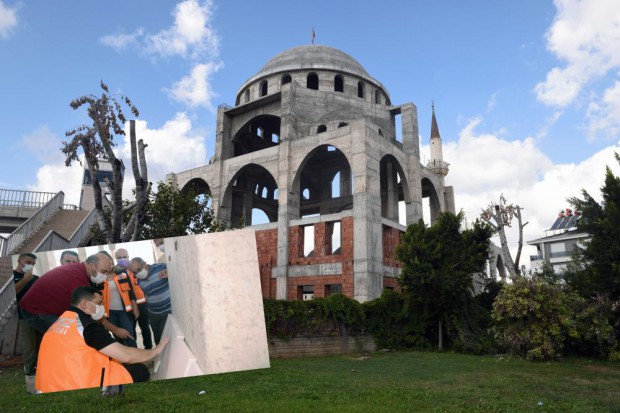 Konyalılar Camii’nin yapımı başladı