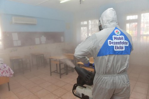 Kepez’de okullar öğrenciler için dezenfekte edildi