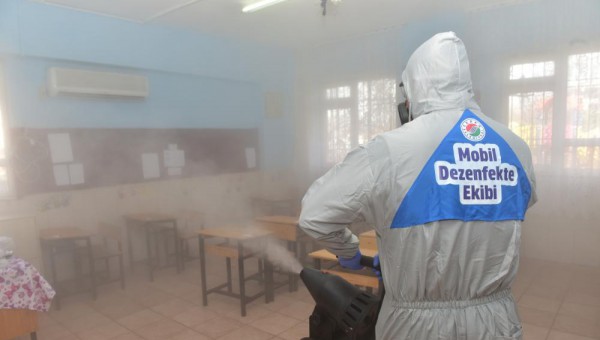 Kepez’de okullar öğrenciler için dezenfekte edildi 