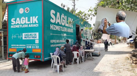 Kepez’in ‘Gezici Sağlık Merkezi’ afet bölgesinde şifa dağıtıyor