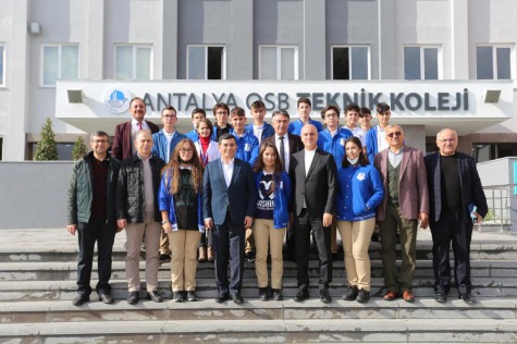 Tütüncü’den ‘Antalya OSB Teknik Koleji’ne övgüler