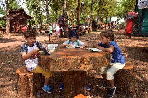 Çocuklar Dokumapark Orman Kütüphanesini çok sevdi