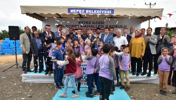 Kepez’de okul temeli öğrencilerle atıldı 