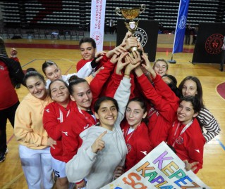 Kepez’in basketbolcu kızları yine şampiyon