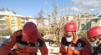 Kepez’in ekipleri deprem bölgesinde canla başla çalışıyor