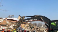 Kepez Belediyesi ekipleri, 84. saatte Serpil teyzeyi kurtardı  