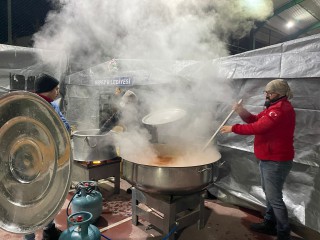 Kepez’in Sahra Mutfaklarından günde 20 bin kişiye sıcak yemek 