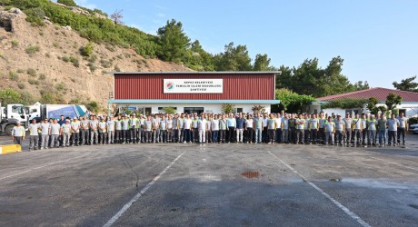 Kepez’in Vekili 1 Mayıs’ta işçinin yanında