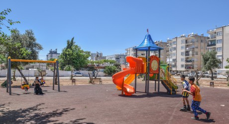 Başkan Kocagöz’den çocuklara yeni parklar