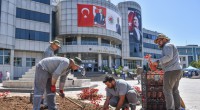 Kepez’e sevgi çiçekleri