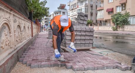 Kara Yusuf Caddesi’nin kaldırımı yenileniyor