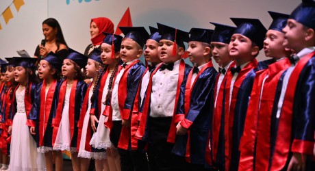 Kepez’in kreşlerinde mezuniyet töreni heyecanı