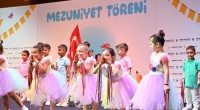 Kepez’in kreşlerinde mezuniyet töreni heyecanı