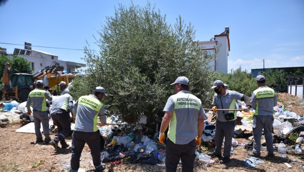 Kepez Belediyesi’nden temizlik operasyonu 