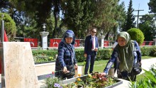 Kepez’de bayram öncesi şehit aileleri unutulmadı