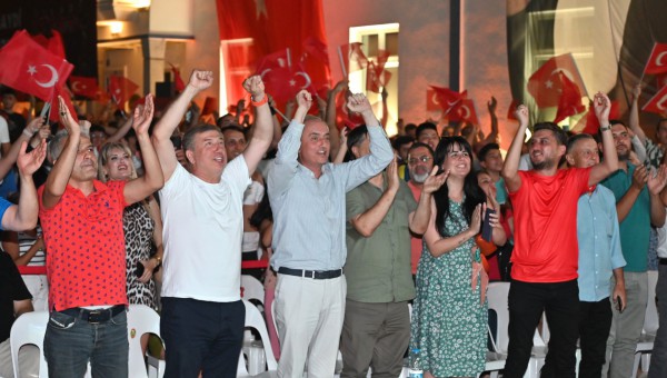 Kepez milli zaferi Dokuma’da kutladı 