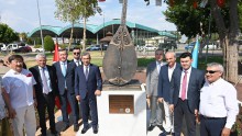 Kepez’de ‘dombra anıtı’nın açılışı yapıldı