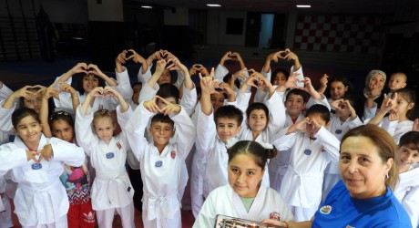 Spor yaparken sosyalleşiyorlar