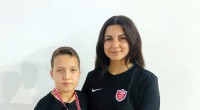 Kepezli güreşçiler madalyaları topladı