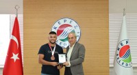 Kırkpınar ve Dirmil pehlivanlarından Başkan Kocagöz’e ziyaret