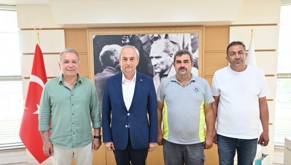 Başkan Kocagöz’den, duyarlı personele ödül 