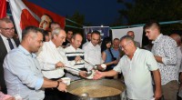 Kepez’de aşureler kaynadı, bereket paylaşıldı
