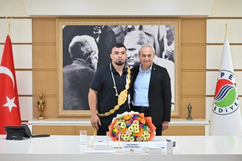 Kırkpınar Başpehlivanı Zeybek’ten, Başkan Kocagöz’e ziyaret
