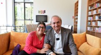 Başkan Kocagöz, sokağa atılan anne ve kıza sahip çıktı