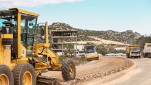 Kepez tek araçlık yolu genişletti