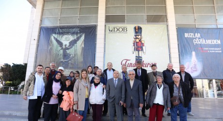 “7 Kocalı Hürmüz” Kepez’in Huzurevi sakinleri için sahnelendi