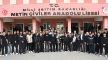 Kocagöz, lise öğrencilerinin projelerini inceledi