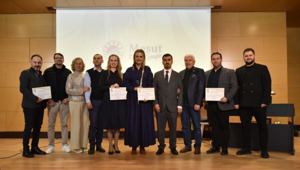 Kepez’de müziğin evrensel dili engelleri kaldırdı 