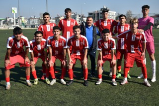 Kepez’in futbol altyapısında değişim