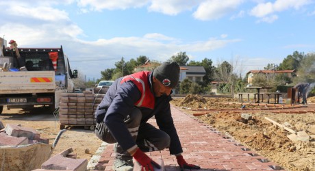 Kepez’den yaya yollarına konforlu dokunuş