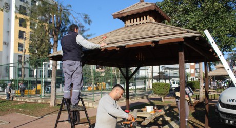 Kepez’de parklara rötuş: 64 park yenilendi