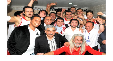 Kepez Belediye: 77 - Beşiktaş Cola Turka: 71