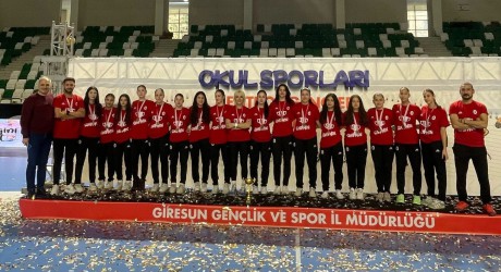 Güneyin kızları Kuzey’de şampiyon oldu
