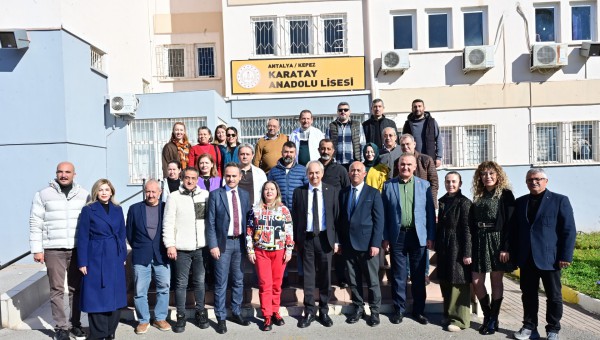 Kocagöz, “Gelin, Kepez’i birlikte yönetelim” 