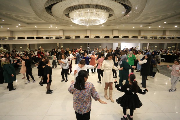 Kepez’den kadınlara özel eğlenceli matine