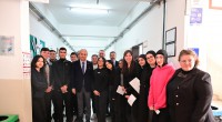 Kocagöz, okul okul geziyor