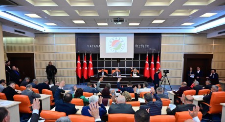 Kocagöz, “Keşke borç yapmasaydınız”  