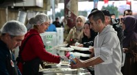 Ramazan bereketi Kepez’in iftar sofralarında paylaşılıyor