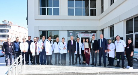 Kocagöz, sağlık çalışanlarının Tıp Bayramı’nı kutladı