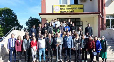 Kocagöz öğrencilerle buluştu